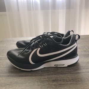 Nike Zoom Strike | Size 6